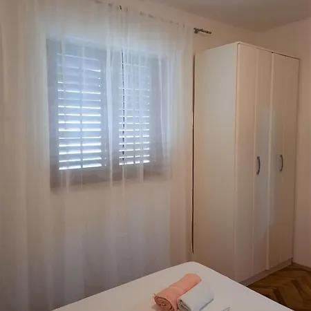 House Anatea
